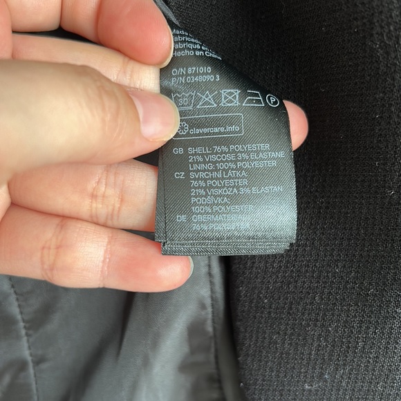 Collarless open front tuxedo cropped black blazer - Picture 5 of 5